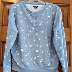 Hardly USED Splendid Pale Blue Henley Lounge Top with White Stars